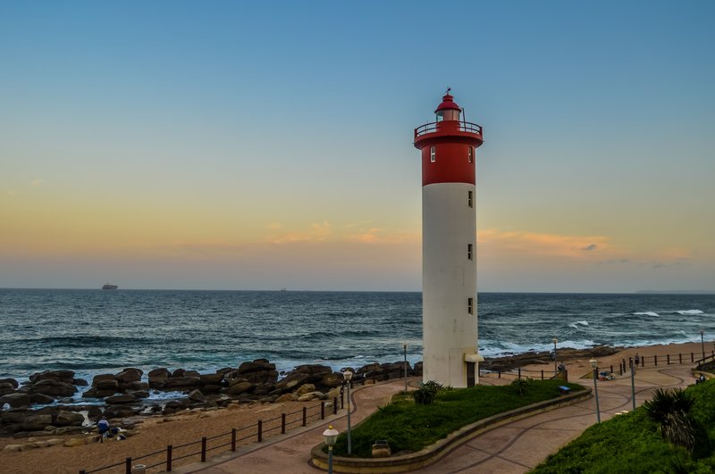 Umhlanga Phare l'un des phares emblématiques du monde à Durban, Afrique du Sud 🗺️